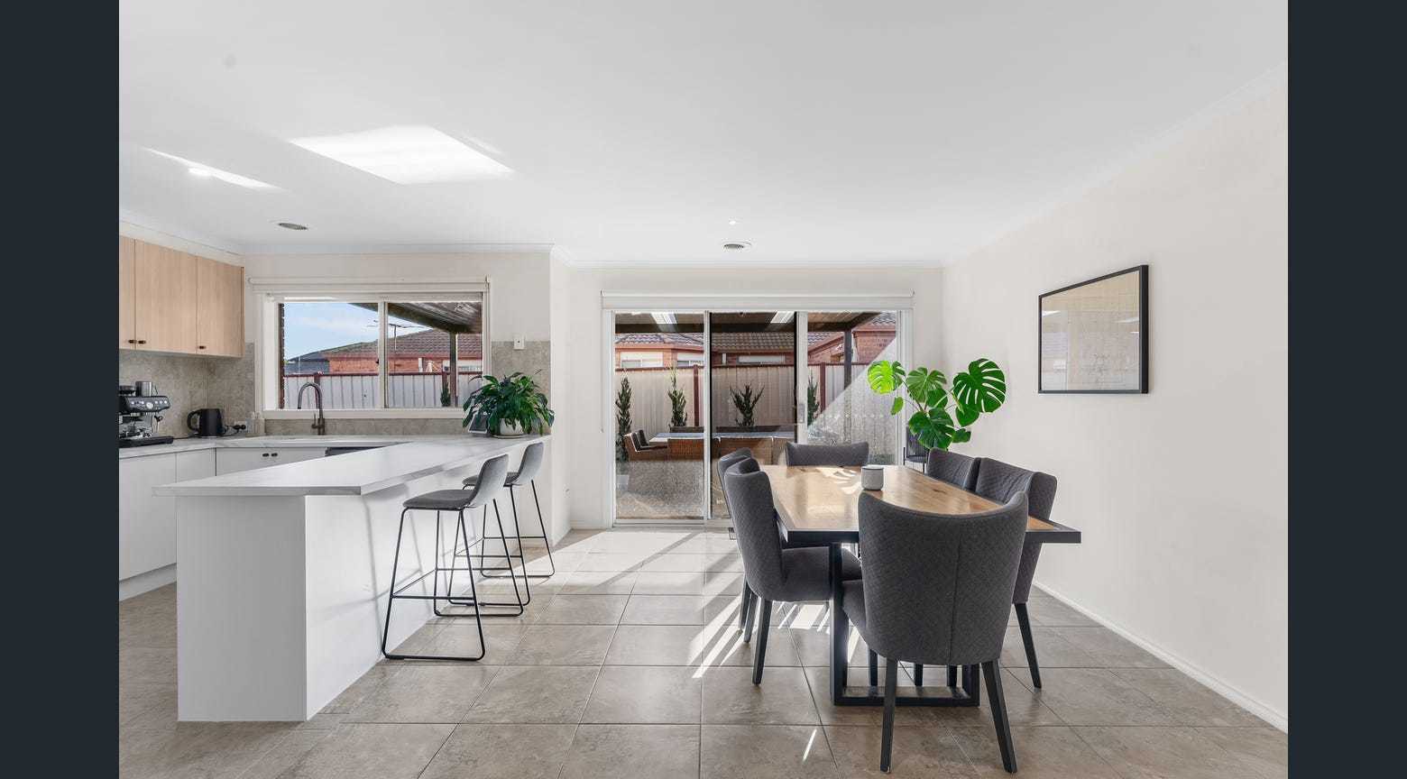 15 Loddon Drive, Taylors Hill, VIC 3037, Taylors Hill - Thumbnail 6