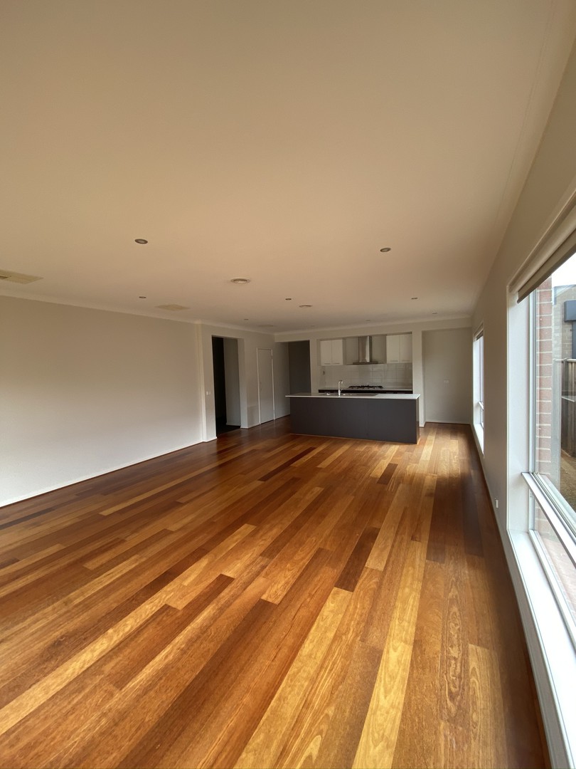 15 Longford Crescent, Melton South, VIC 3338 - Thumbnail 2 - 25/02/2026