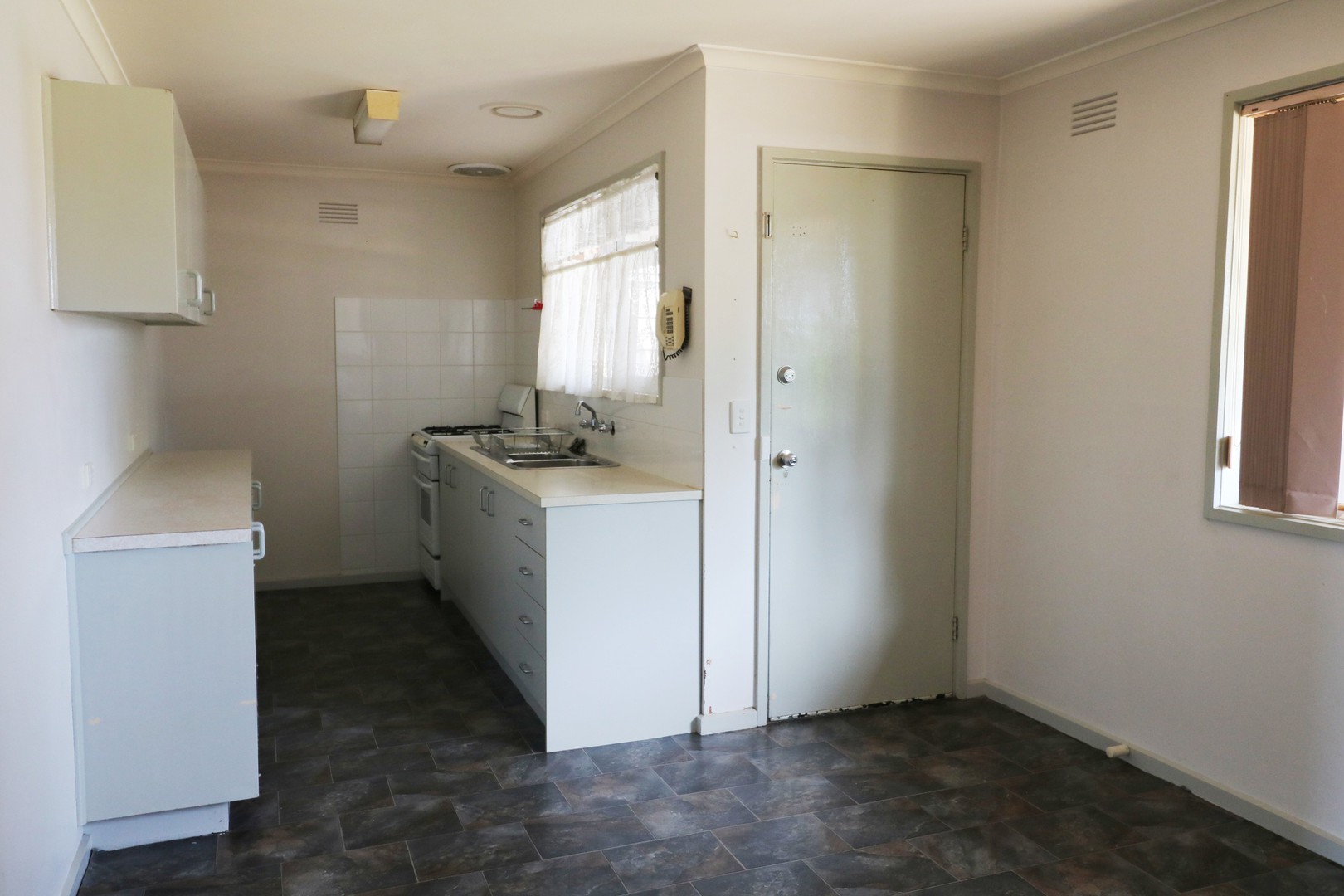 15 Lovell Court, Whittington, VIC 3219, Whittington - Thumbnail 2