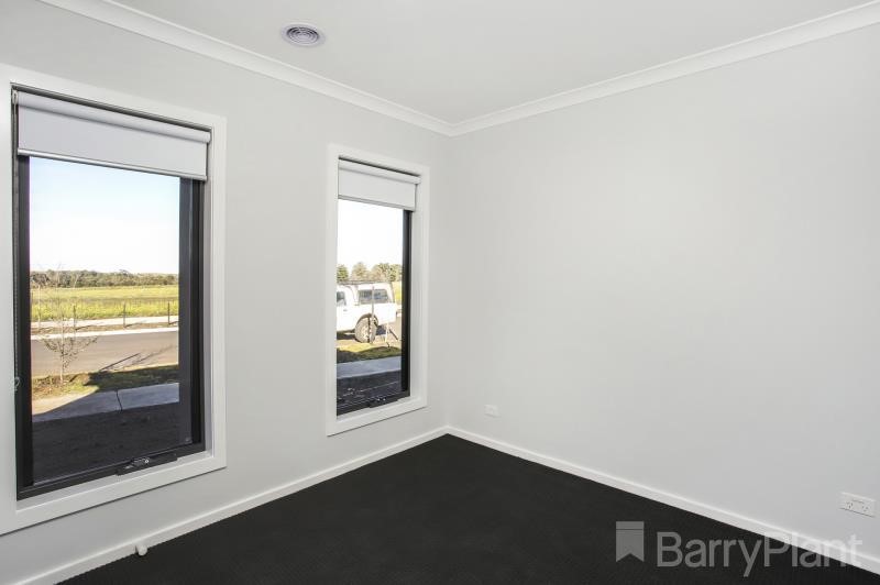 15 Luster Circuit, Greenvale, VIC 3059, Greenvale - Thumbnail 3