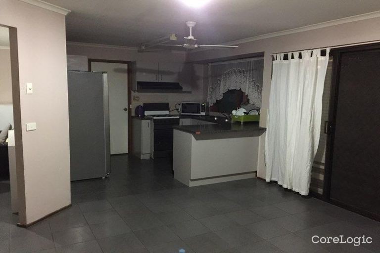 15 Magnolia Boulevard, Meadow Heights, VIC 3048, Meadow Heights - Thumbnail 2
