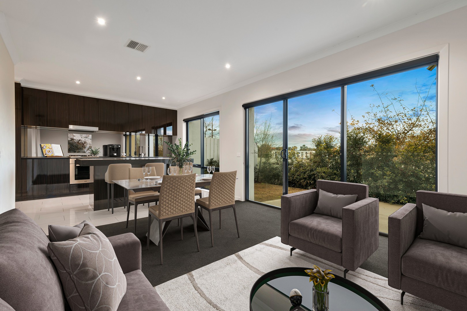 15 Manchester Crescent, Bundoora, VIC 3083, Bundoora - Thumbnail 3
