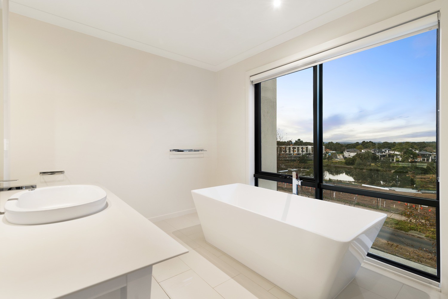 15 Manchester Crescent, Bundoora, VIC 3083, Bundoora - Thumbnail 7