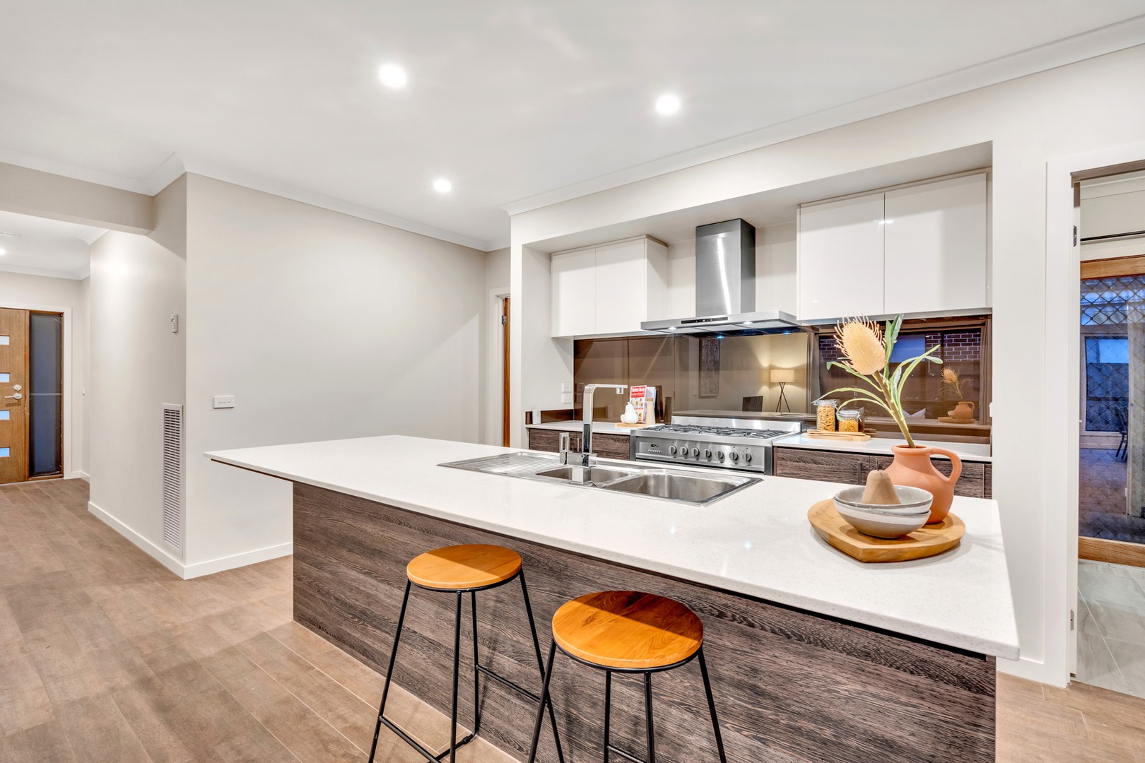 15 Mangrove Way, Craigieburn, VIC 3064, Craigieburn - Thumbnail 2