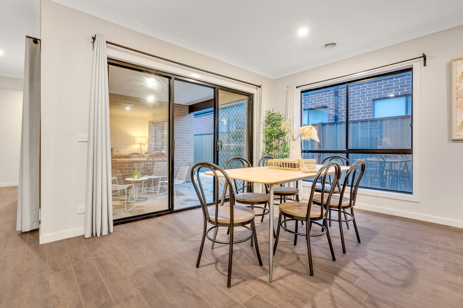 15 Mangrove Way, Craigieburn, VIC 3064, Craigieburn - Thumbnail 5