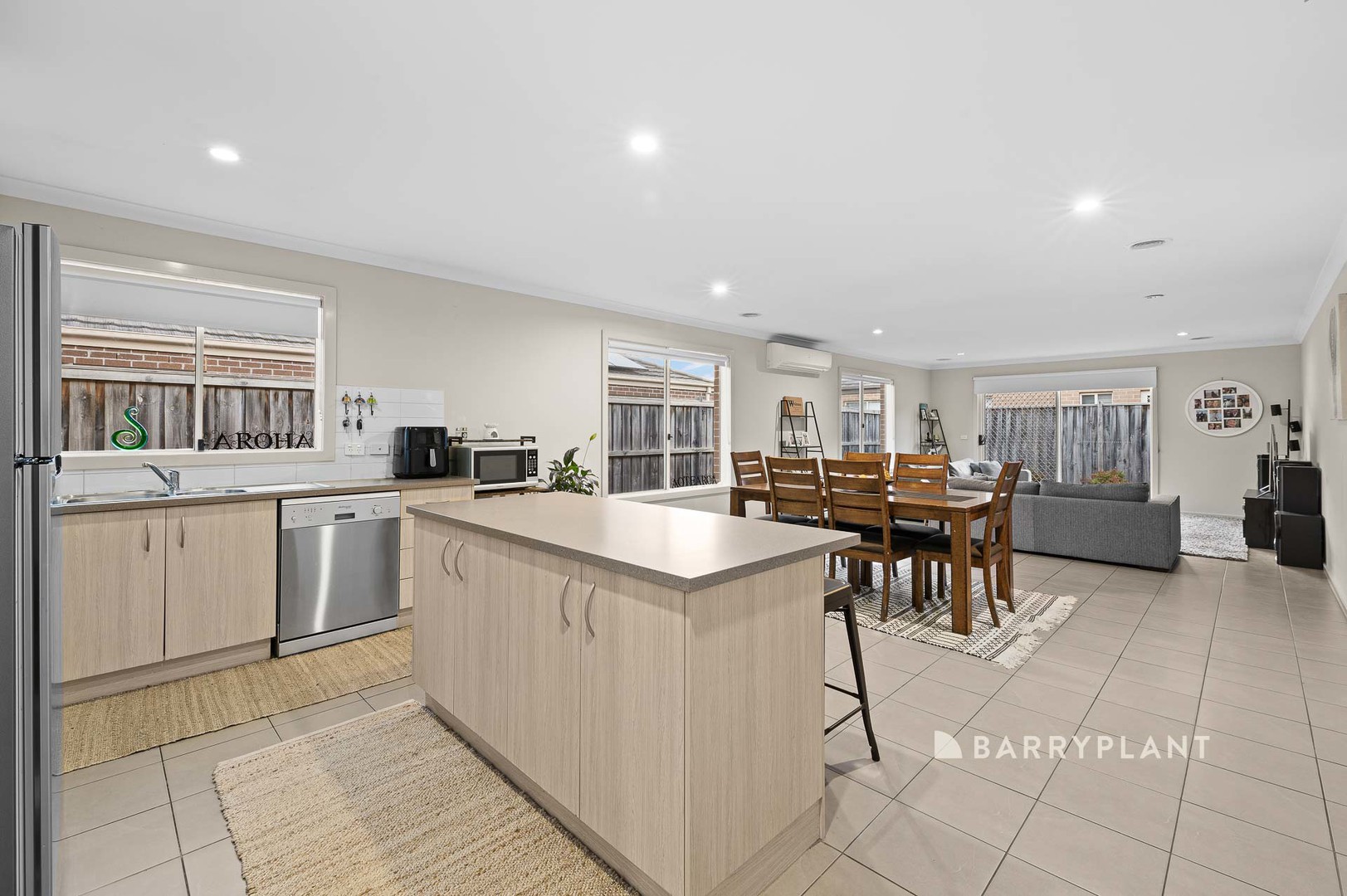 15 Markbeech Crescent, Officer, VIC 3809, Officer - Thumbnail 3