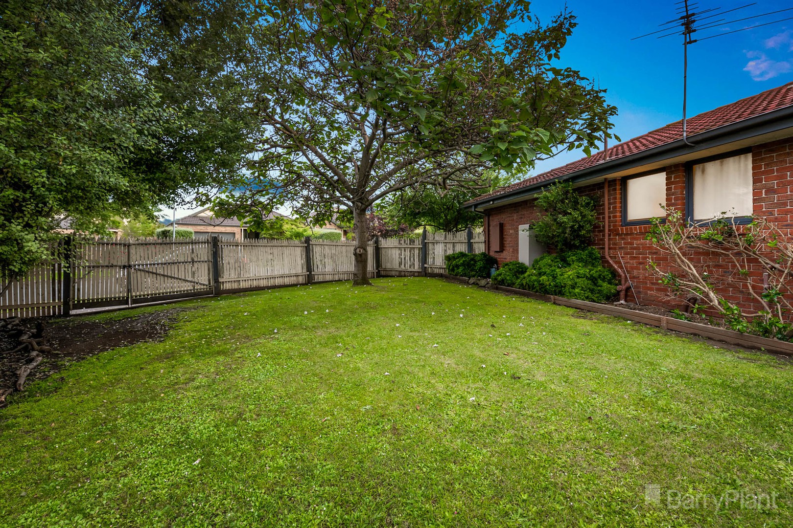 15 Marlesford CrescentBerwick, VIC 3806, Berwick - Thumbnail 2