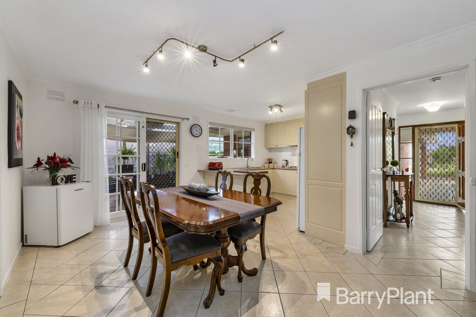 15 McKinnon Court, Melton West, VIC 3337, Melton West - Thumbnail 3