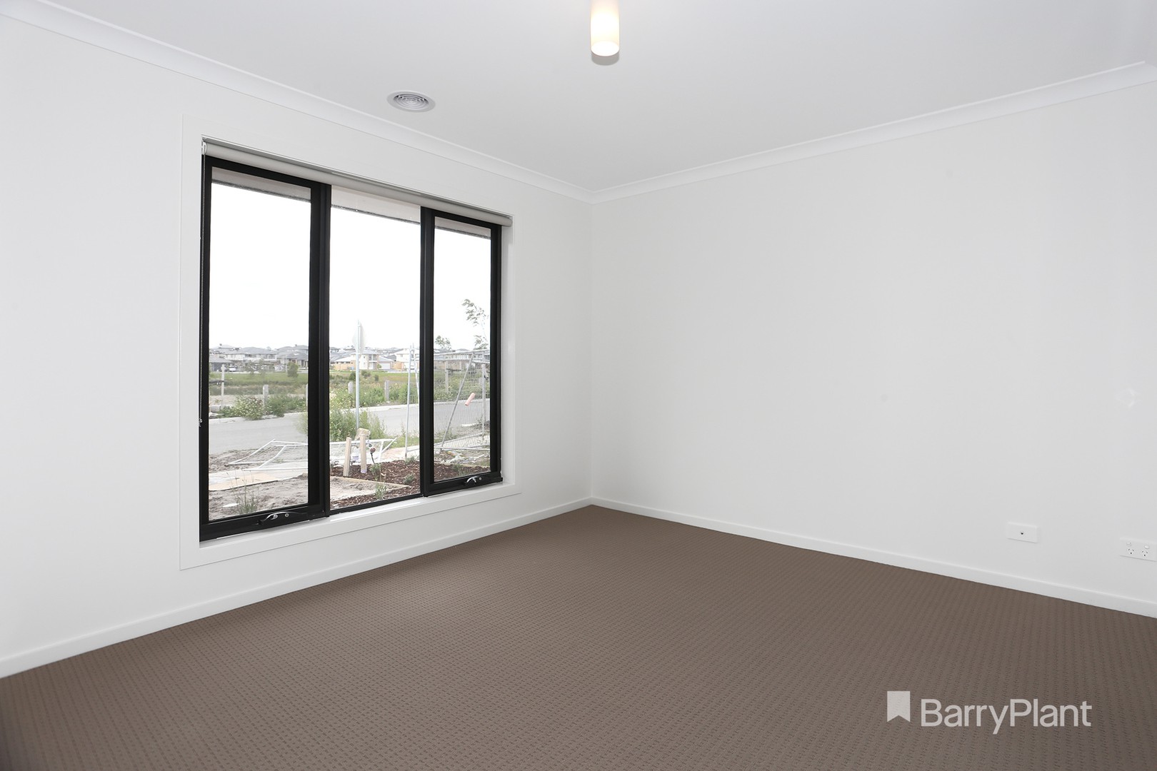 15 Melaan WayClyde North, VIC 3978  - Leased, Clyde North - Thumbnail 5