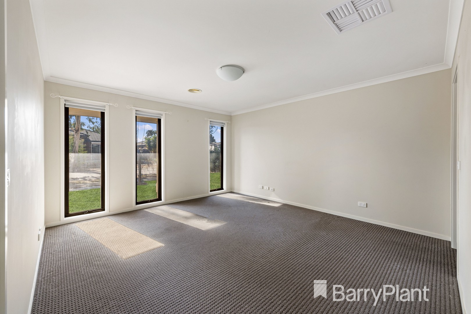 15 Merrystowe Way, Melton West, VIC 3337, Melton West - Thumbnail 4