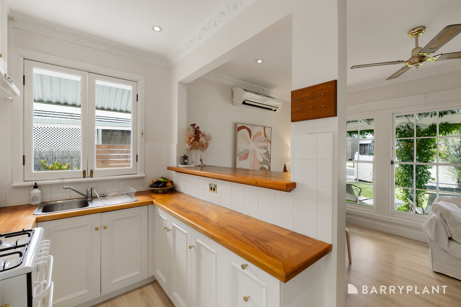 15 Mimosa Avenue, Kilsyth, VIC 3137, Kilsyth - Thumbnail 2