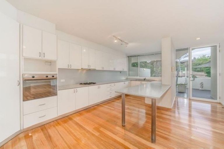 15 Mossdale Court, Templestowe, VIC 3106, Templestowe - Thumbnail 2