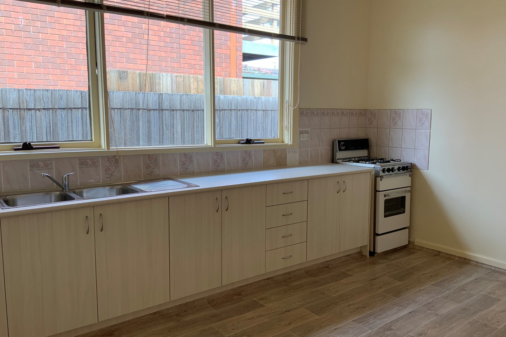 15 Myrtle Grove, Preston, VIC 3072, Reservoir - Thumbnail 2