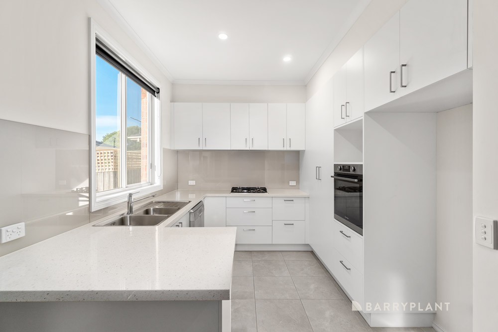 15 Narallah Grove, Box Hill North, VIC 3129 - Thumbnail 1 - 07/05/2025