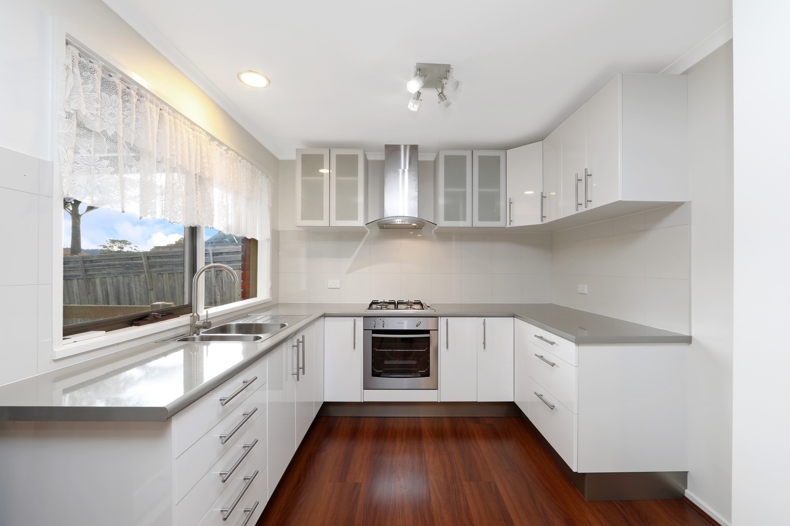 15 Nash Court, Endeavour Hills, VIC 3802, Endeavour Hills - Thumbnail 2