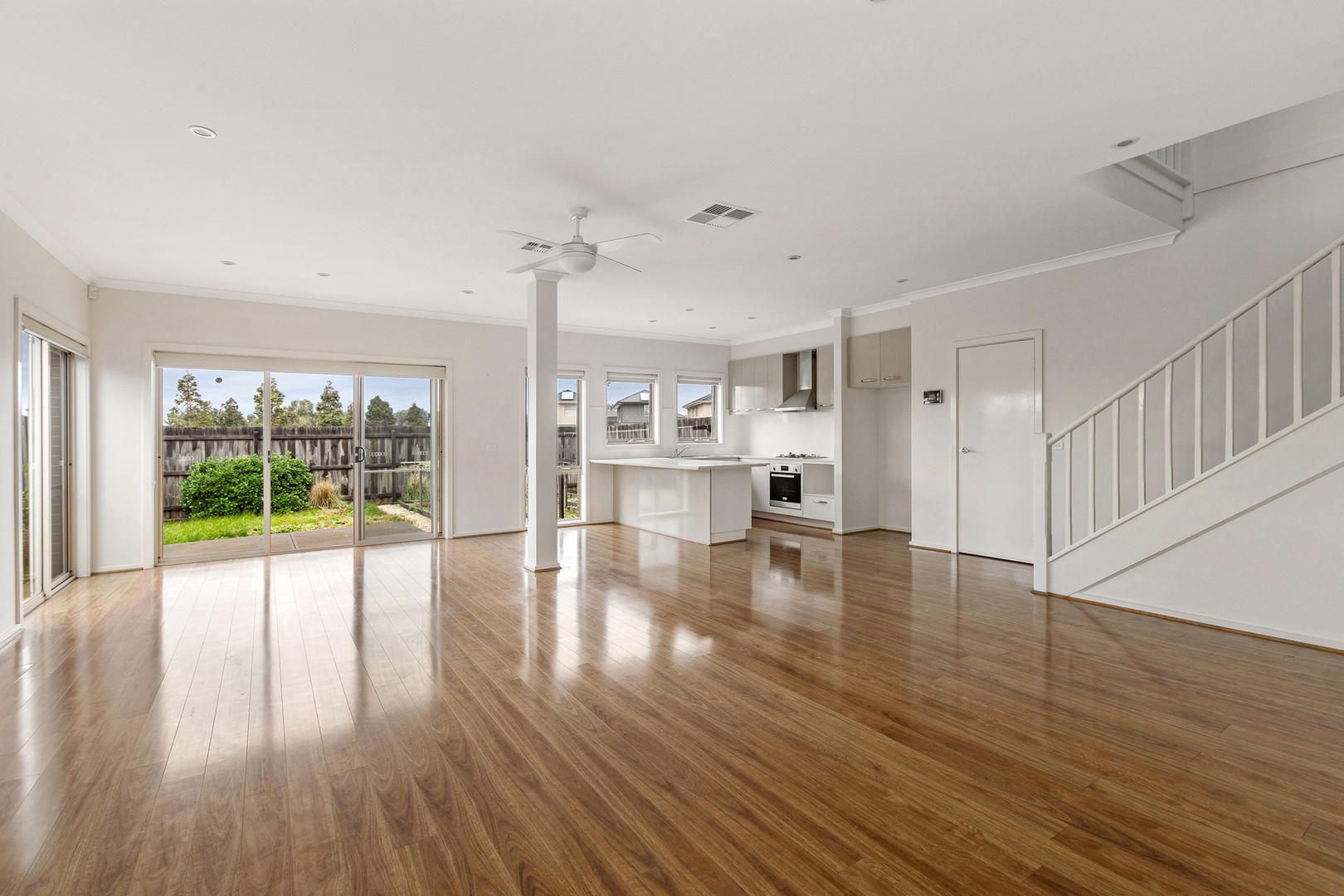 15 Neptune Drive, Point Cook, VIC 3030, Point Cook - Thumbnail 2