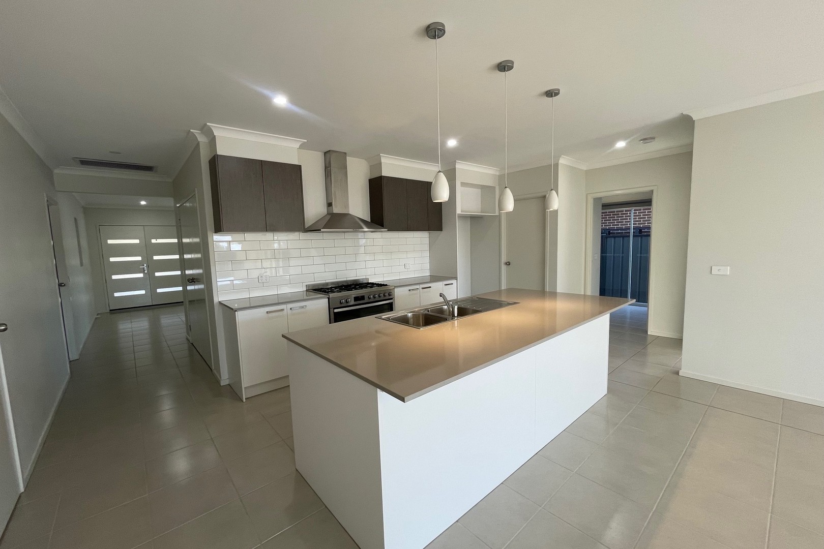 15 Nethercote Street, Craigieburn, VIC 3064, Craigieburn - Thumbnail 6
