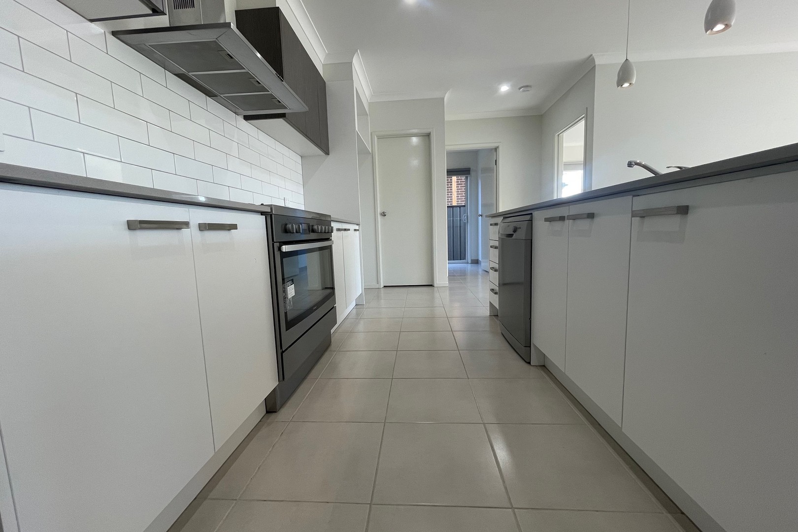 15 Nethercote Street, Craigieburn, VIC 3064, Craigieburn - Thumbnail 8
