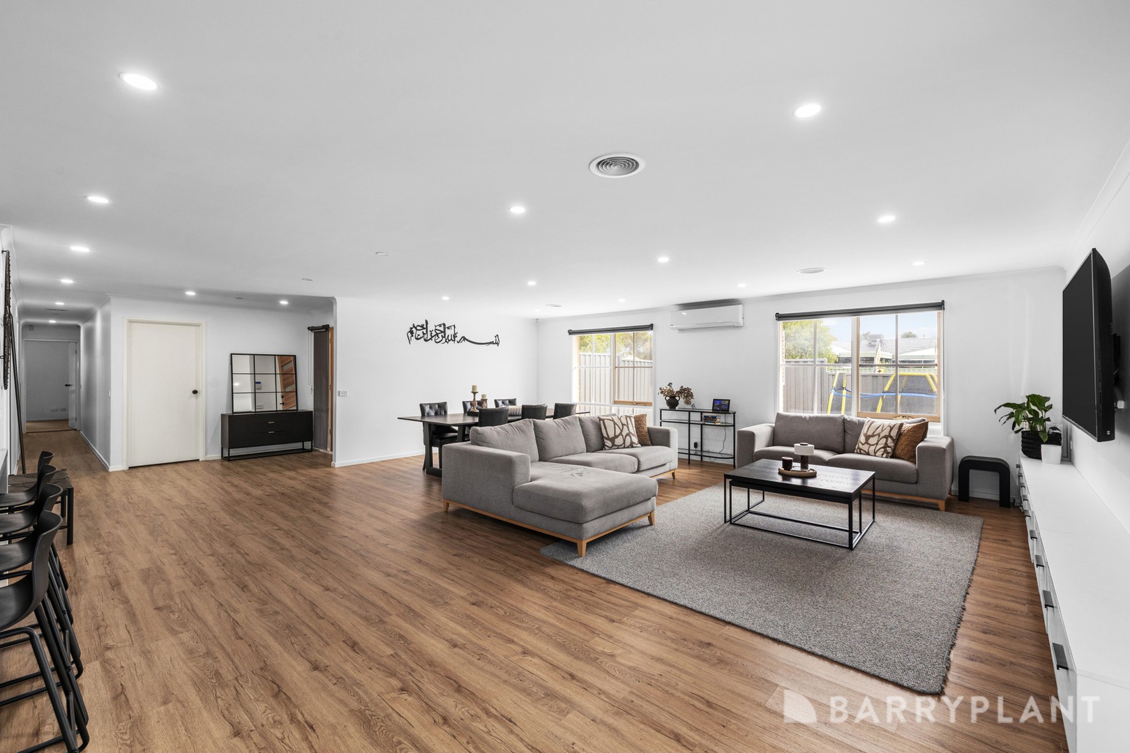 15 Newhaven Road, Craigieburn, VIC 3064 - Thumbnail 2 - 21/09/2026