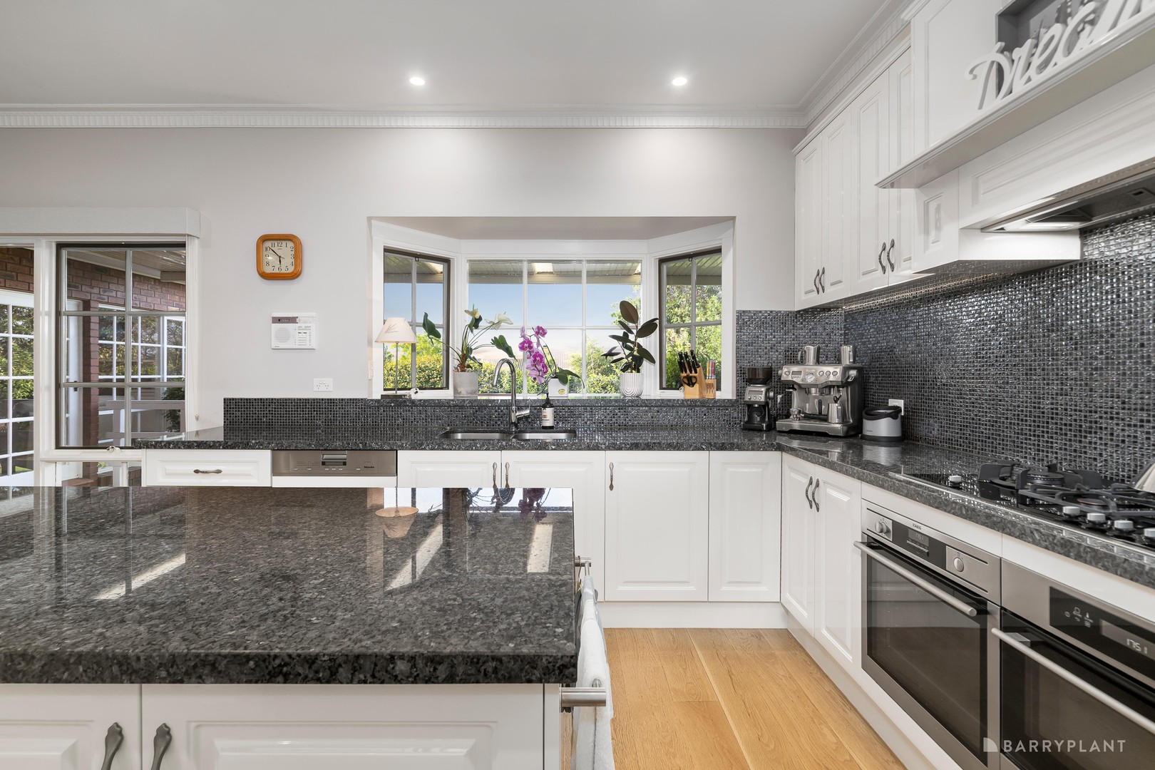 15 Newlands Crescent, Doncaster East, VIC 3109, Doncaster East - Thumbnail 8
