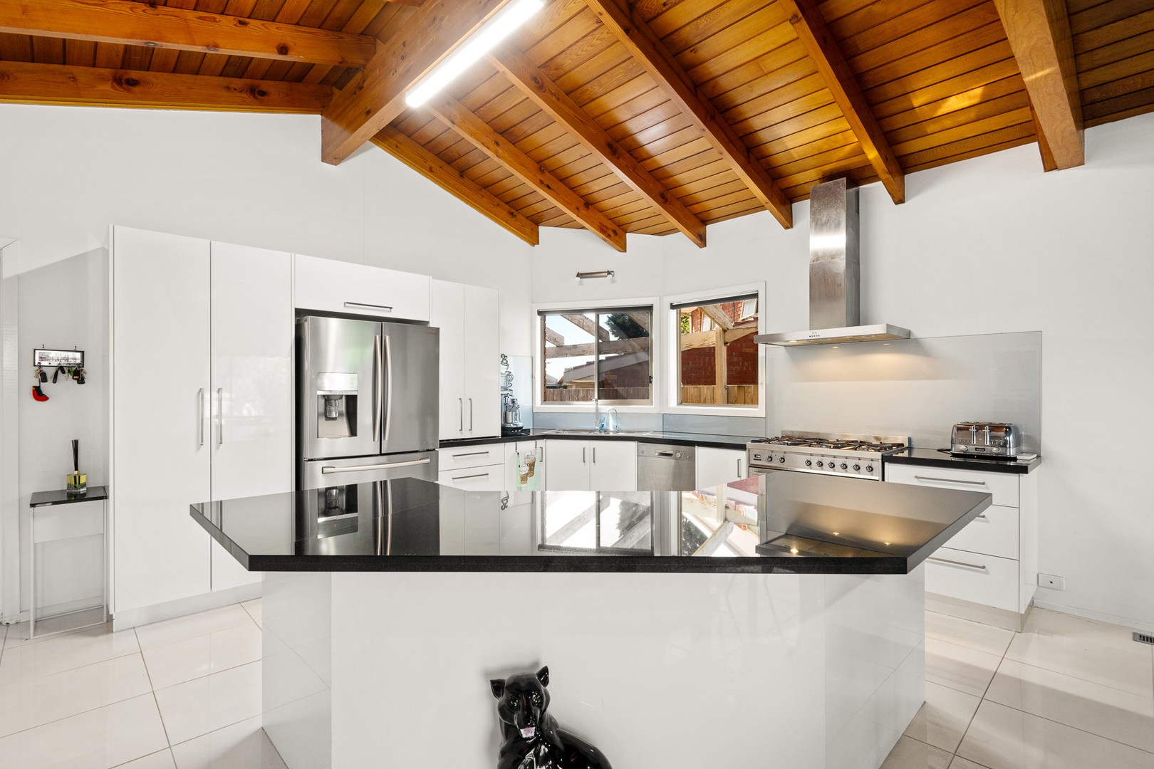 15 Nicholson Crescent, Bell Park, VIC 3215, Bell Park - Thumbnail 5