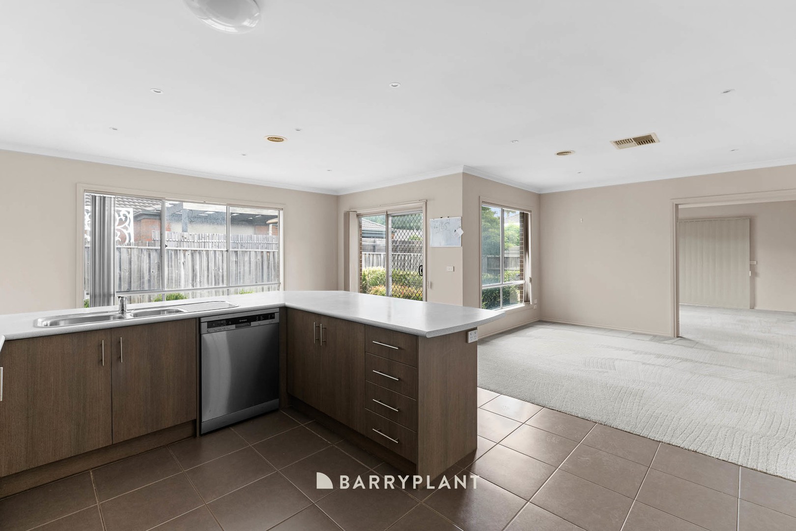 15 Norwich Drive, Berwick, VIC 3806, Berwick - Thumbnail 3