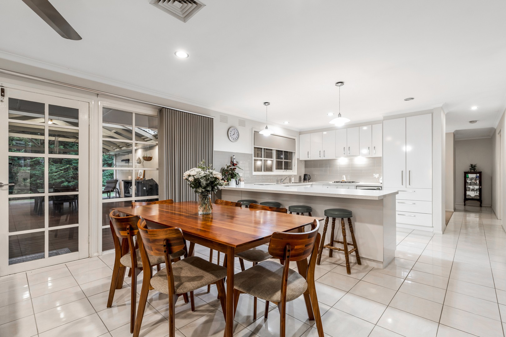 15 Oaktree Drive, Pakenham, VIC 3810, Pakenham - Thumbnail 4