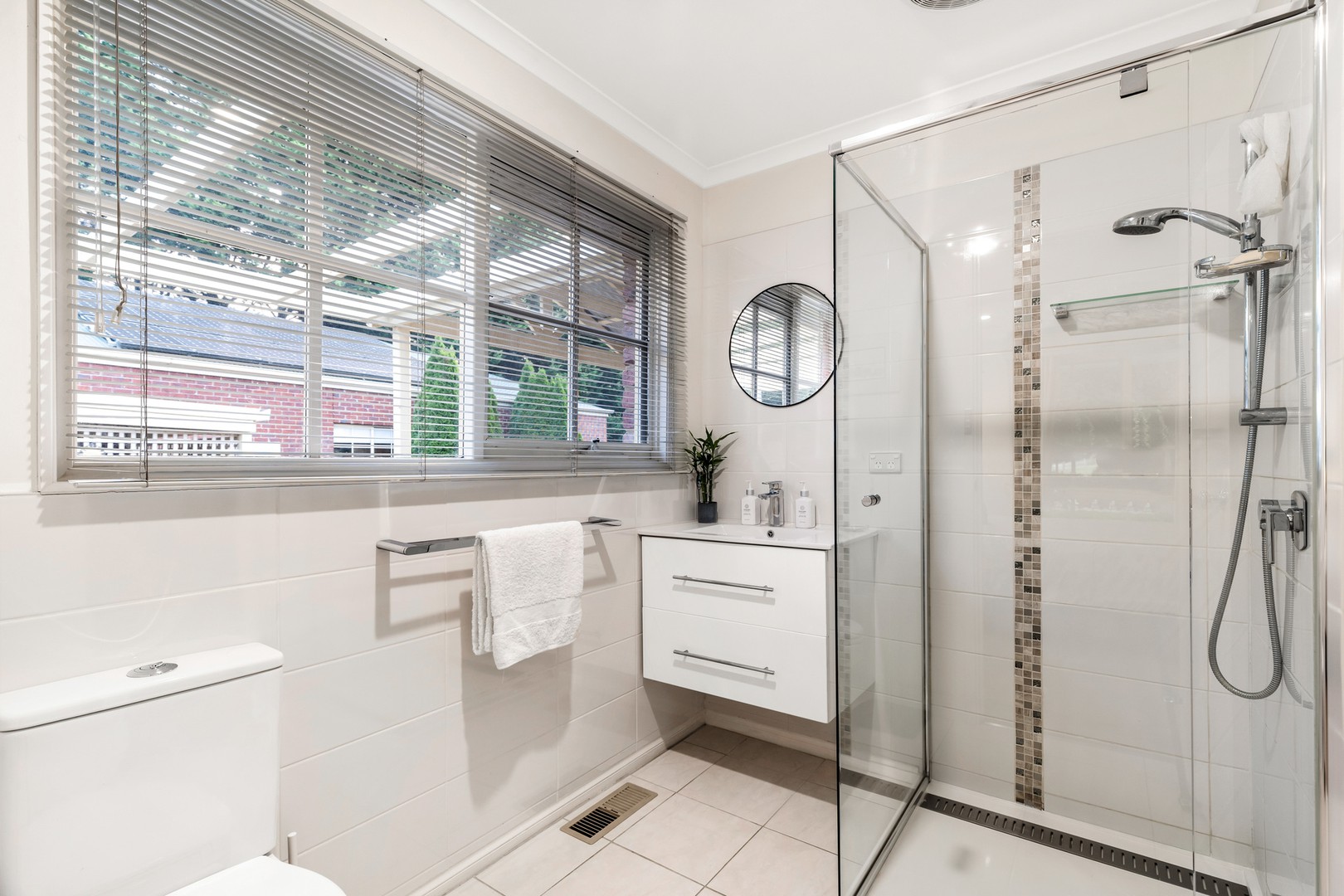 15 Oaktree Drive, Pakenham, VIC 3810, Pakenham - Thumbnail 6