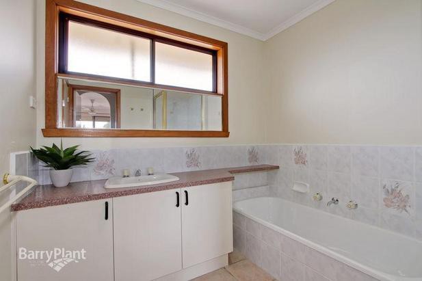 15 Old Orchard Drive, Wantirna South, VIC 3152, Wantirna South - Thumbnail 8