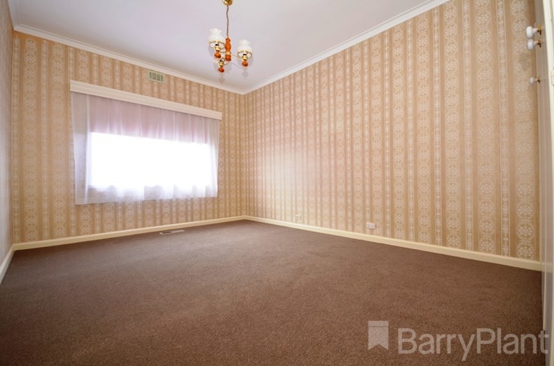 15 Orama Avenue, Wendouree, VIC 3355, Wendouree - Thumbnail 6