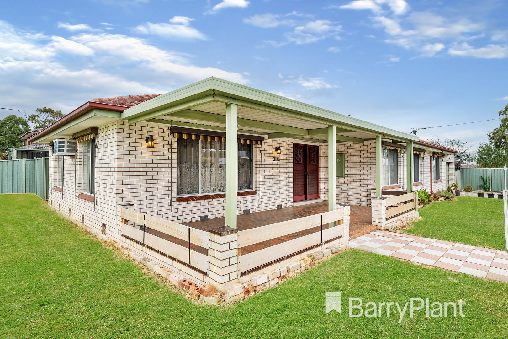 15 Orion Avenue, St Albans, VIC 3021, St Albans - Thumbnail 2