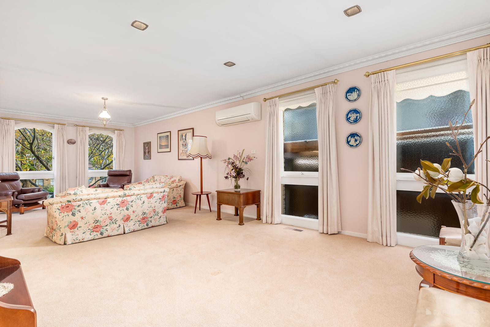 15 Owens Street, Doncaster East, VIC 3109 - Thumbnail 2 - 02/07/2025