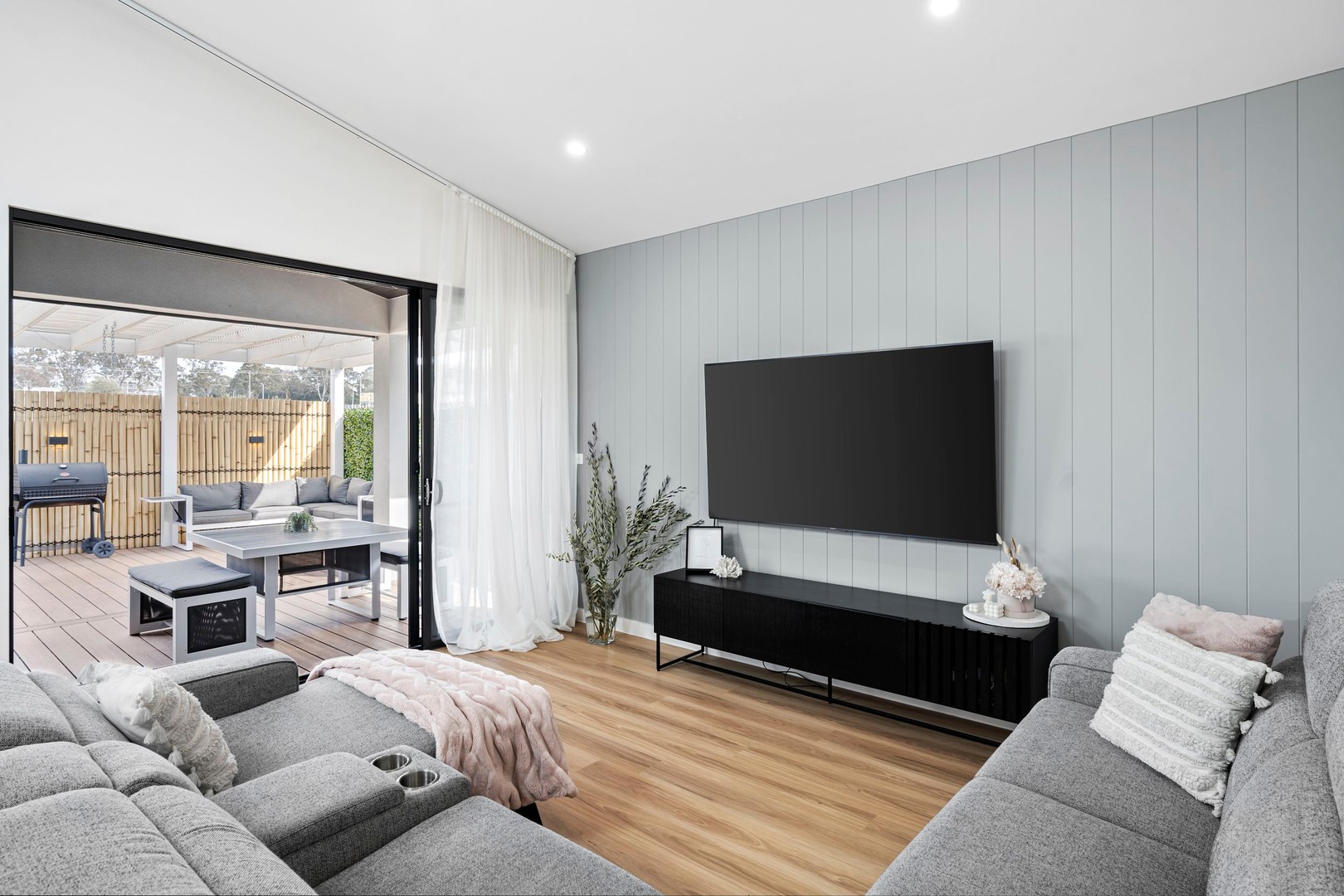 15 Palmaston Drive, Greenvale, VIC 3059, Greenvale - Thumbnail 5