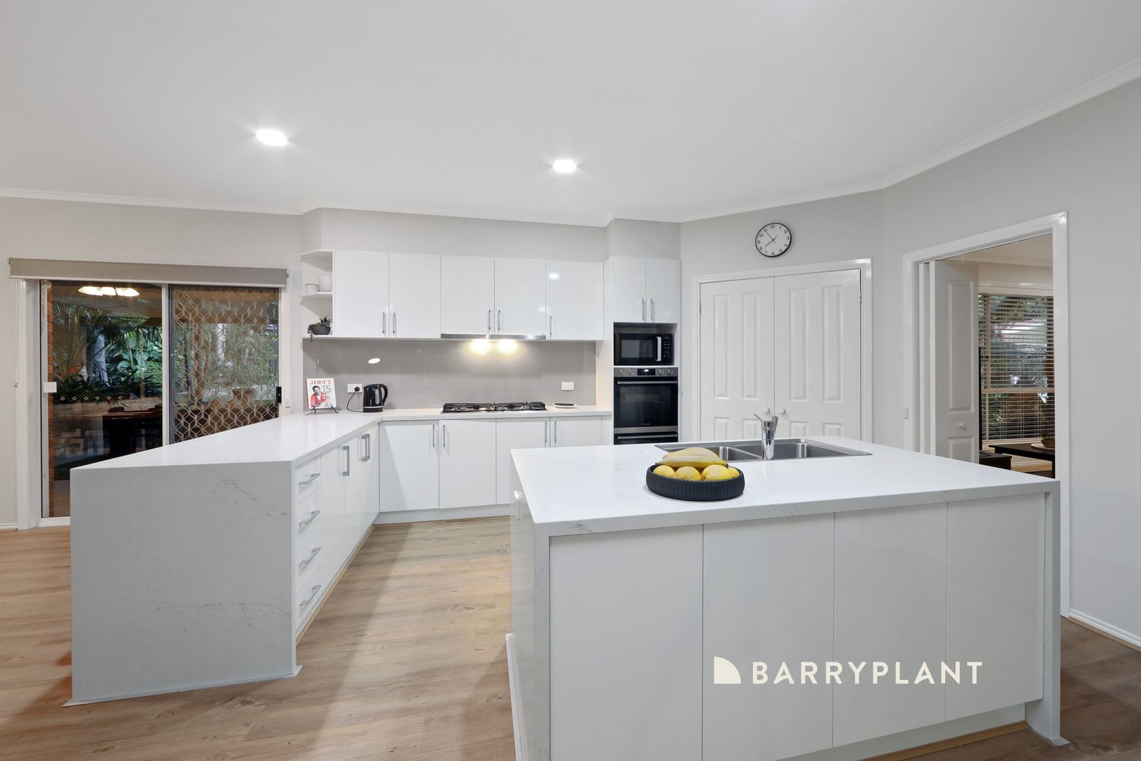 15 Palmerston Road, Lysterfield, VIC 3156, Lysterfield - Thumbnail 2