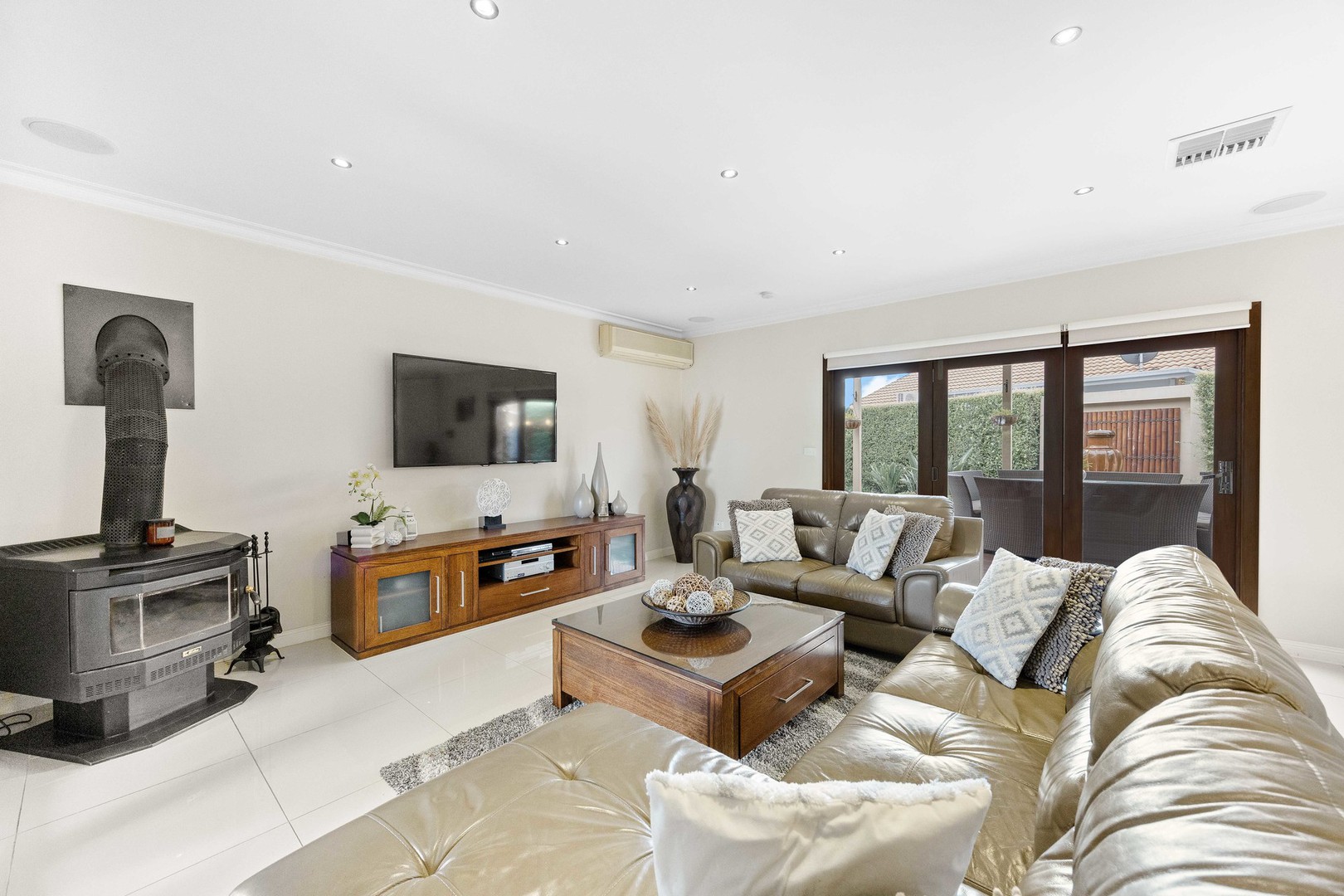 15 Parrakeet Court, Taylors Lakes, VIC 3038, Taylors Lakes - Thumbnail 4