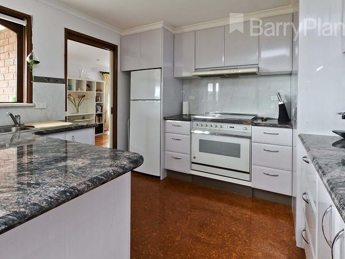 15 Peckover Court, Endeavour Hills, VIC 3802, Endeavour Hills - Thumbnail 5
