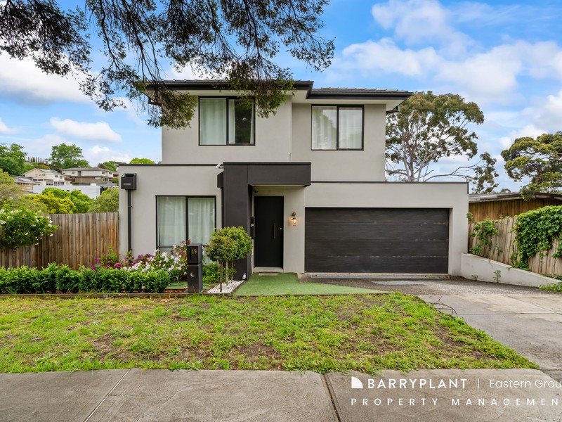 15 Pentlowe Avenue, Templestowe Lower, VIC 3107 - Image - 05/11/2025