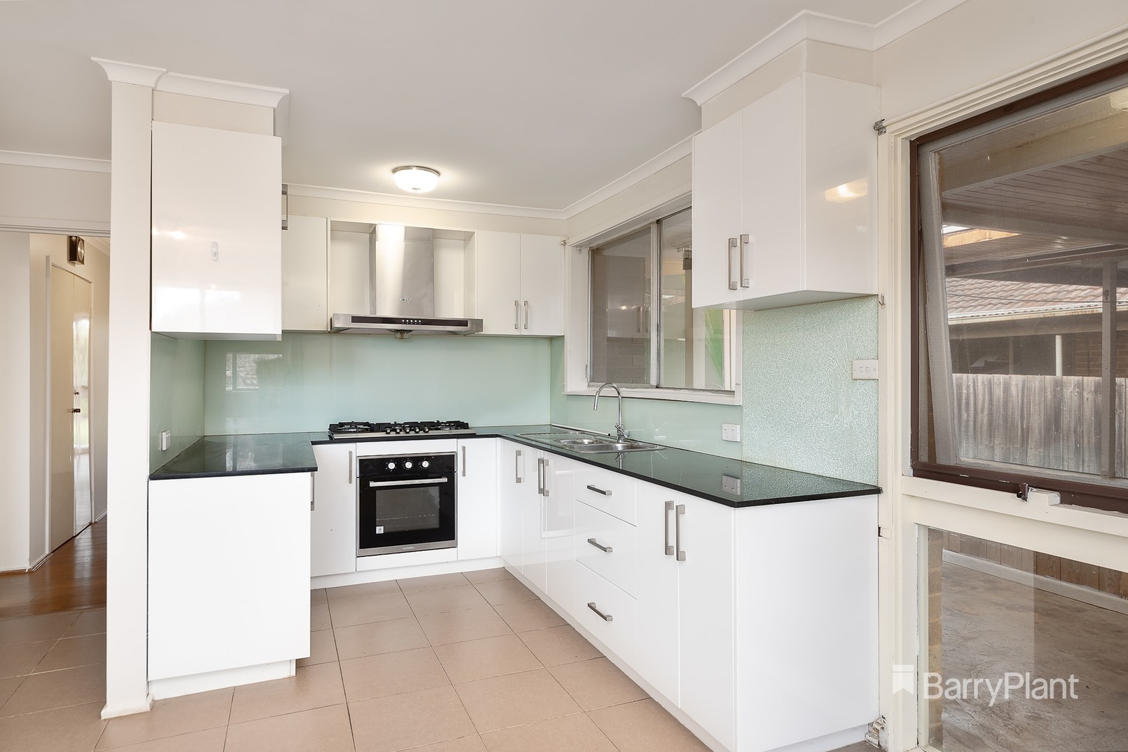 15 Peppercorn Parade, Epping, VIC 3076, Epping - Thumbnail 3
