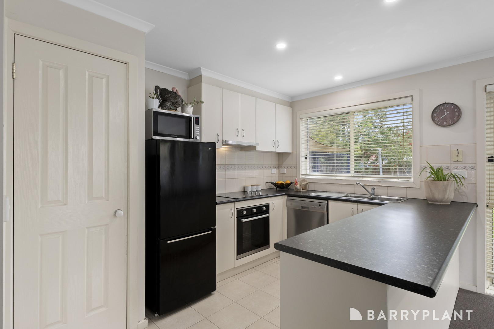 15 Pinoak Drive, Yarra Glen, VIC 3775 - Thumbnail 1 - 11/11/2025