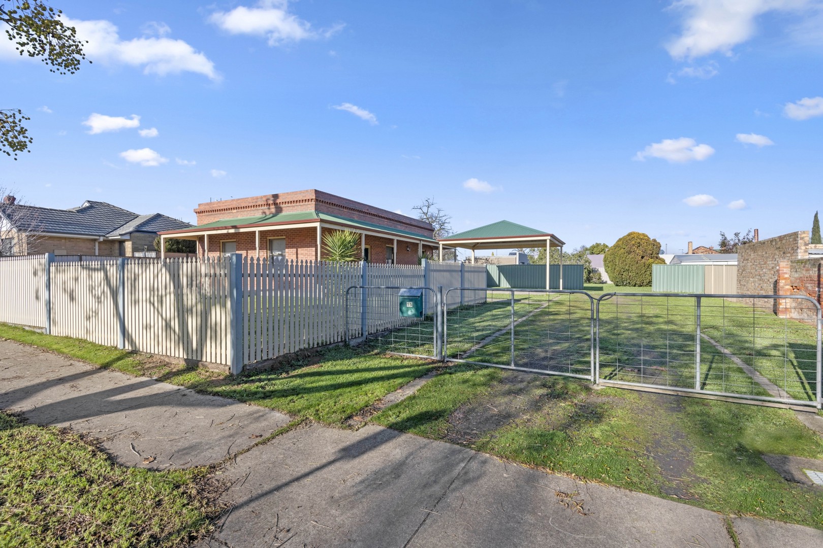 15 Plumridge Street, White Hills, VIC 3550 - Thumbnail 2 - 25/07/2023