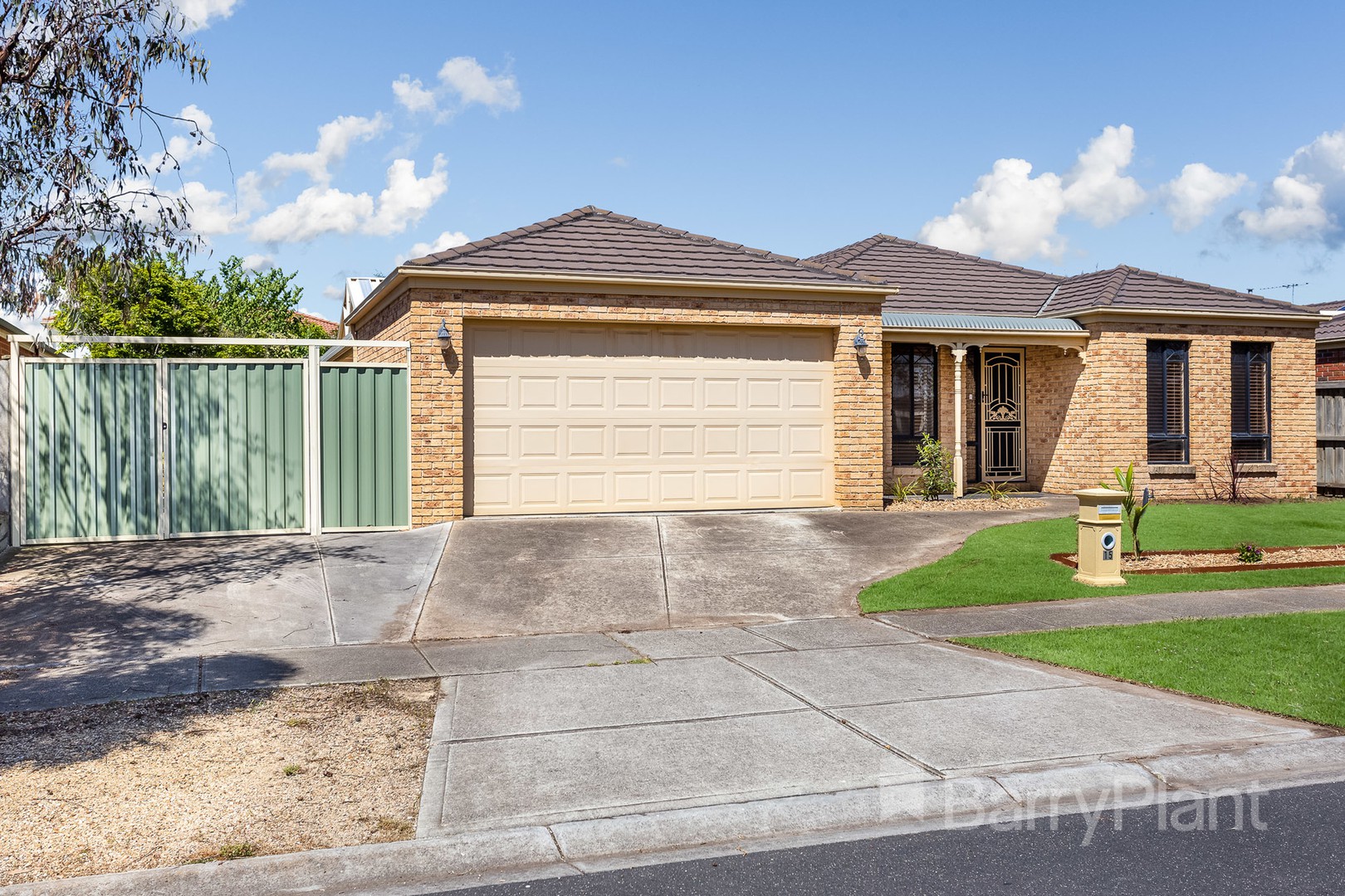 15 Portofino Crescent, Point Cook, VIC 3030 - Thumbnail 1 - 17/06/2026