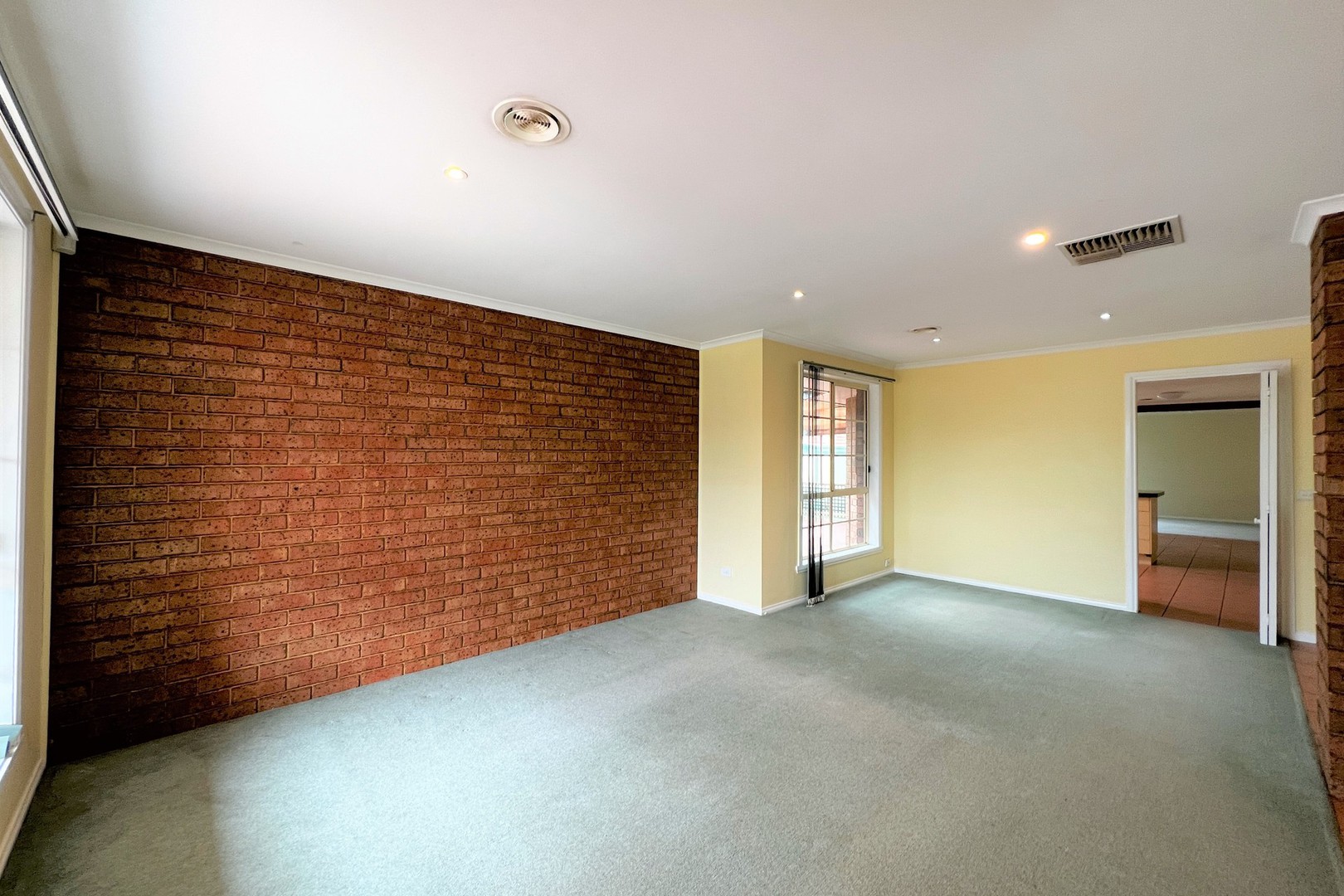 15 Profita Avenue, Sydenham, VIC 3037, Sydenham - Thumbnail 2