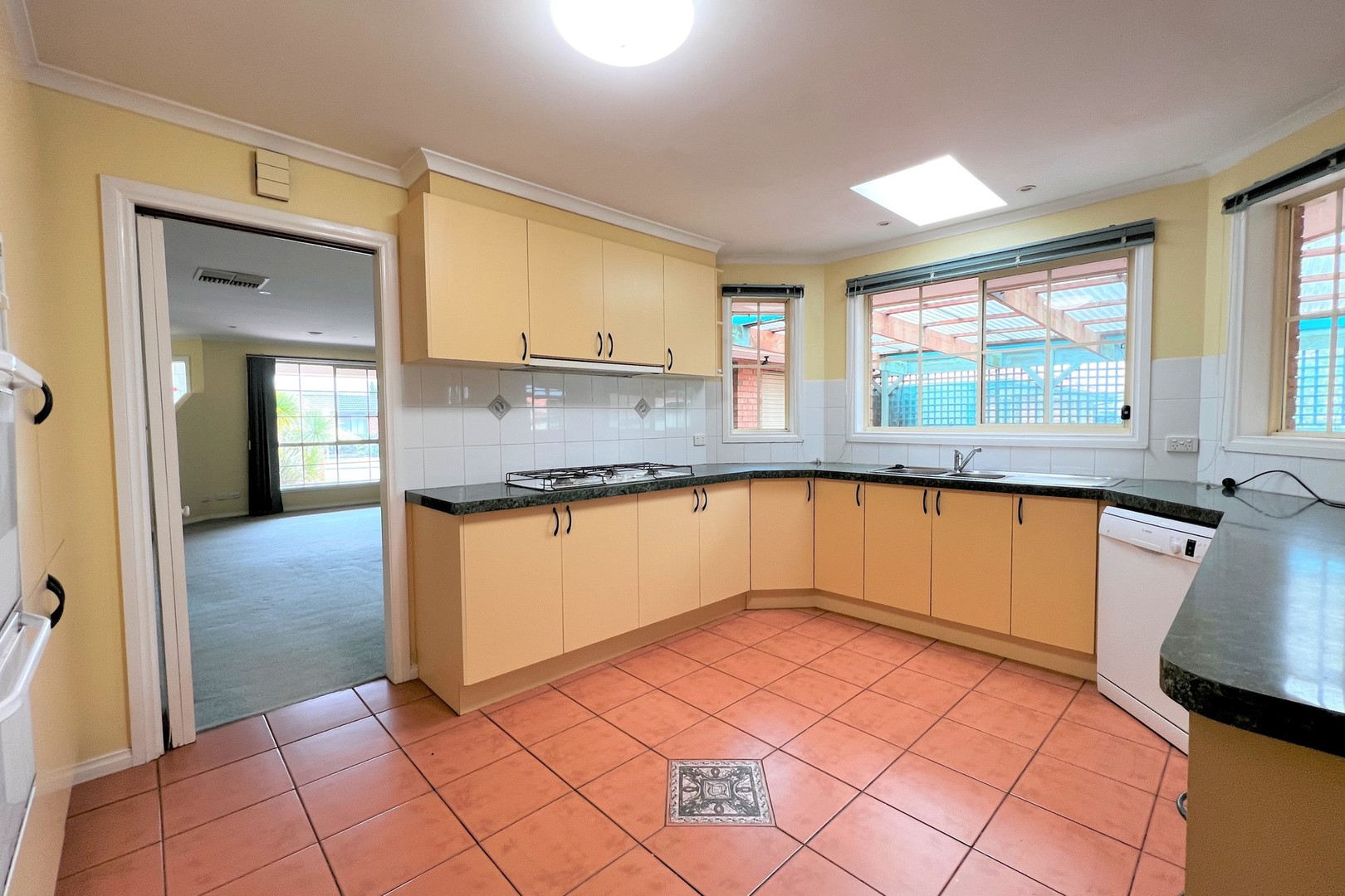 15 Profita Avenue, Sydenham, VIC 3037, Sydenham - Thumbnail 3