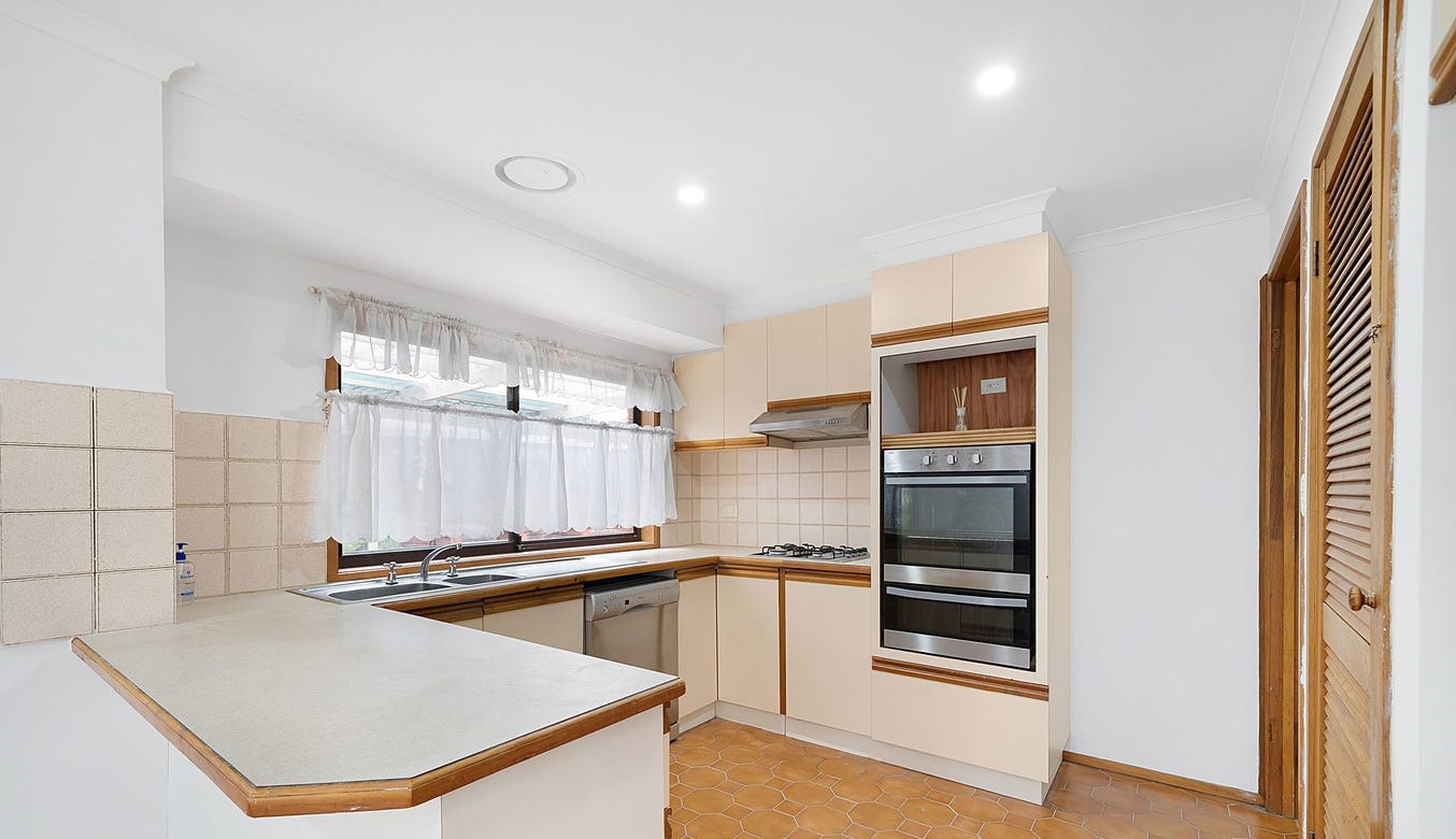 15 Queensbury Way, Werribee, VIC 3030, Werribee - Thumbnail 3