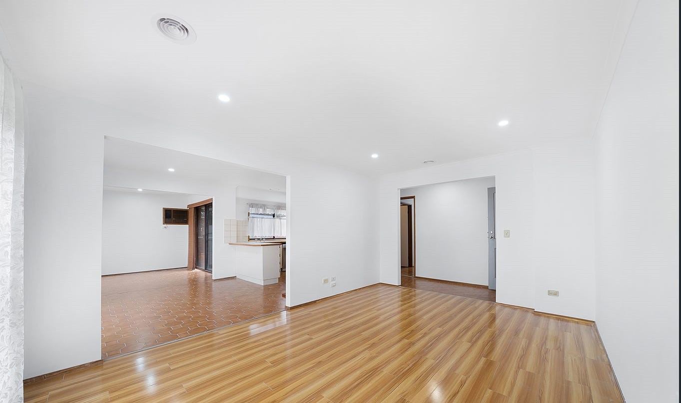15 Queensbury Way, Werribee, VIC 3030, Werribee - Thumbnail 4