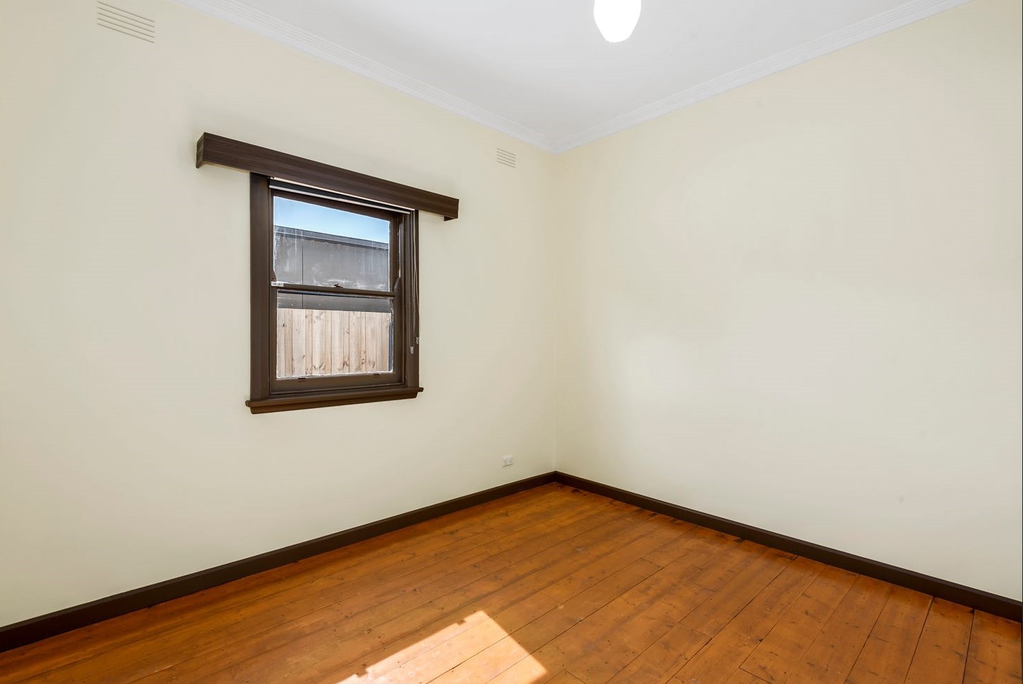 15 Raven Street, Geelong West, VIC 3218, Geelong West - Thumbnail 6