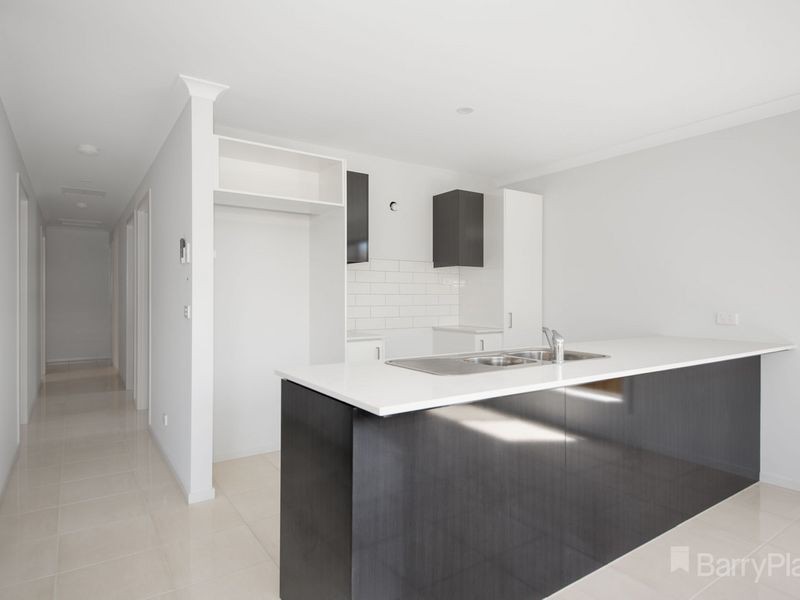 15 Rebecca Court, Pakenham, VIC 3810, Pakenham - Thumbnail 2