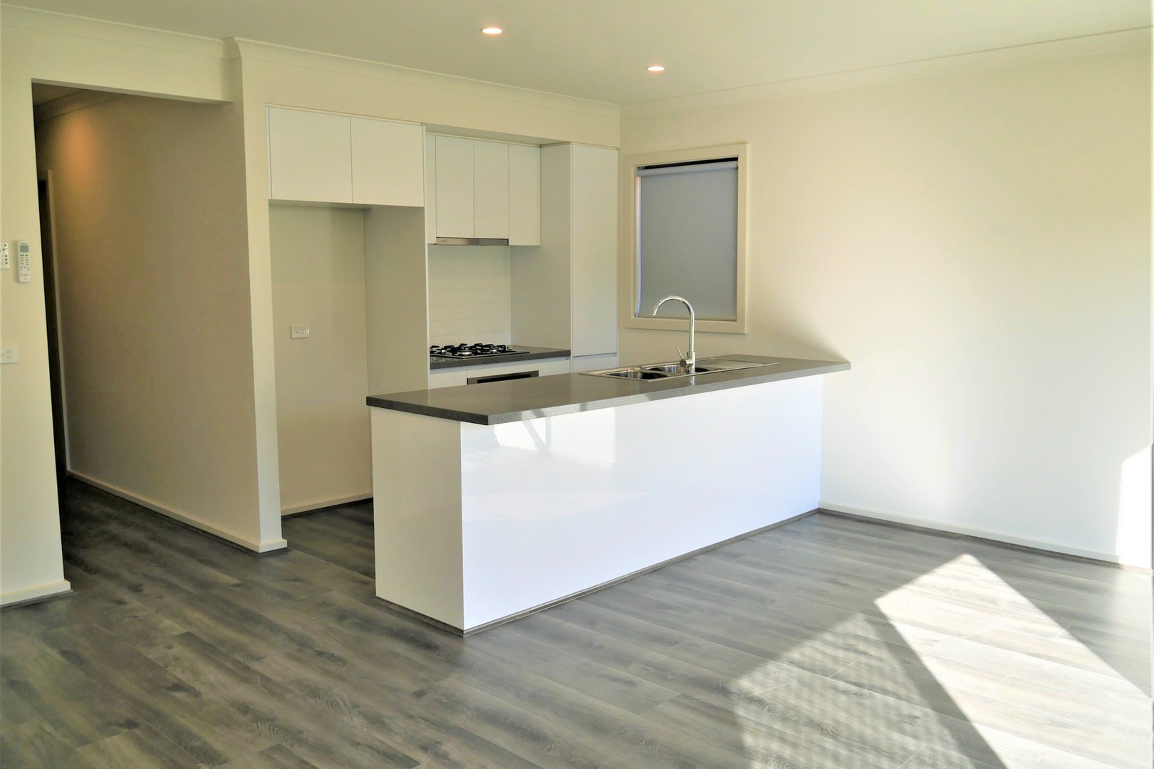 15 Rex Drive, Thornhill Park, VIC 3335, Thornhill Park - Thumbnail 2