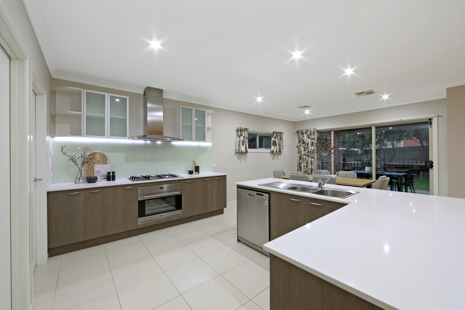 15 Riparian Way, Ferntree Gully, VIC 3156, Ferntree Gully - Thumbnail 5