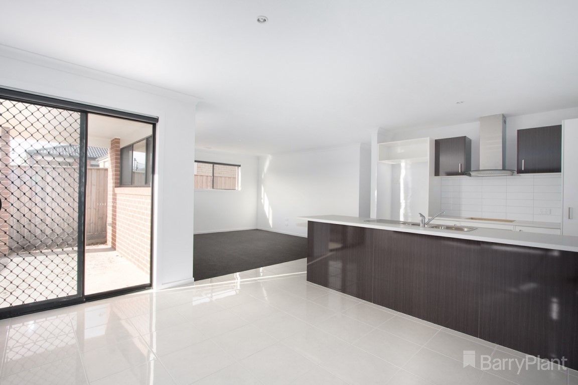 15 Rockford Street, Pakenham, VIC 3810, Pakenham - Thumbnail 4